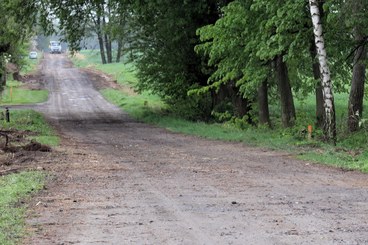 Gmina Mokrsko zyska kolejną nową drogę – tym razem w Krzyworzece